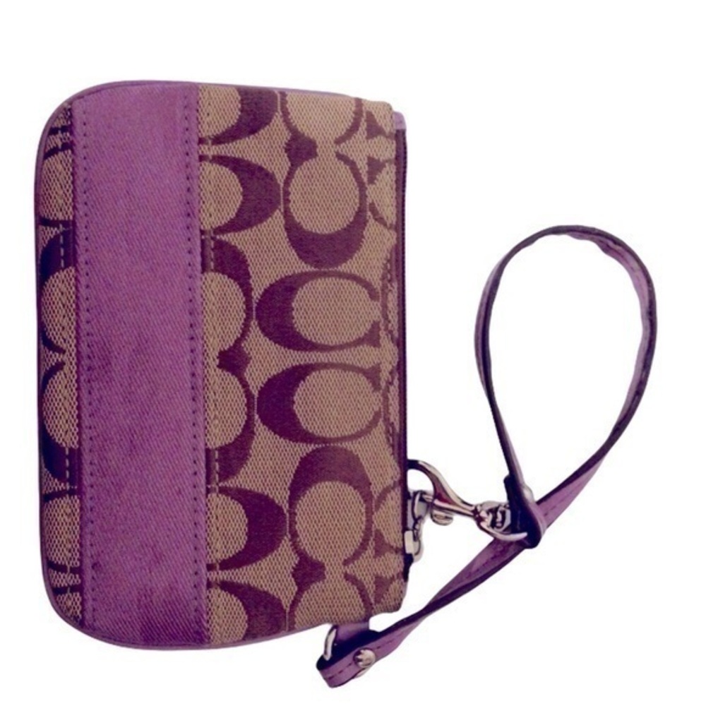 Coach sig c purple legacy wristlet